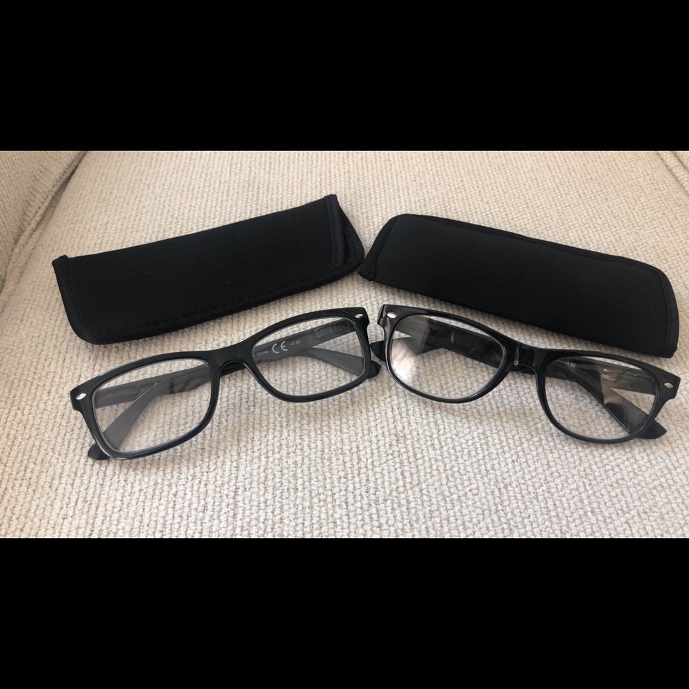 Set of 2 women’s reading glasses .5 strength